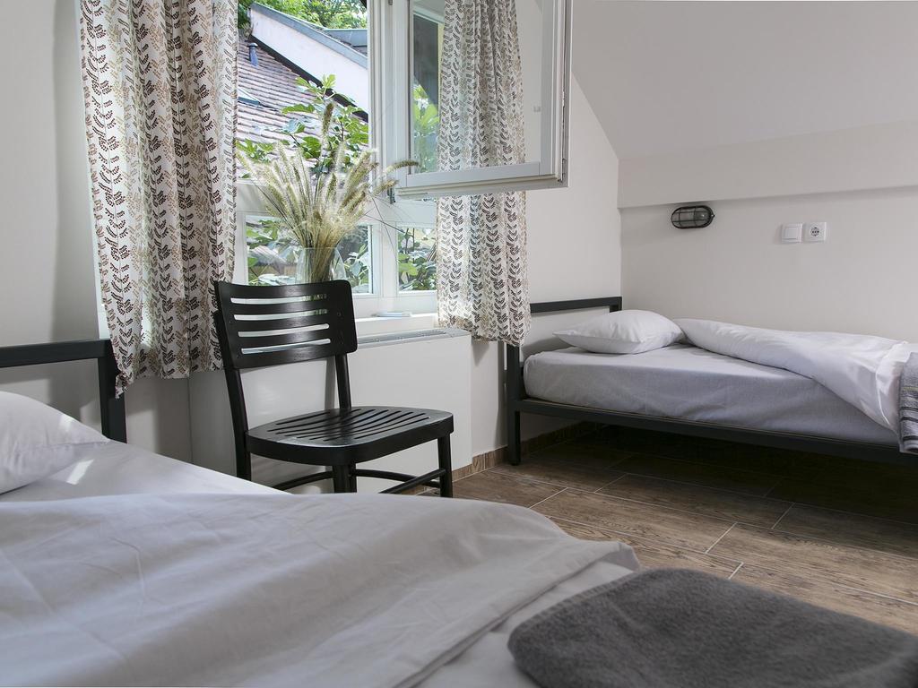 Varad Inn โนวีซาด ห้อง รูปภาพ